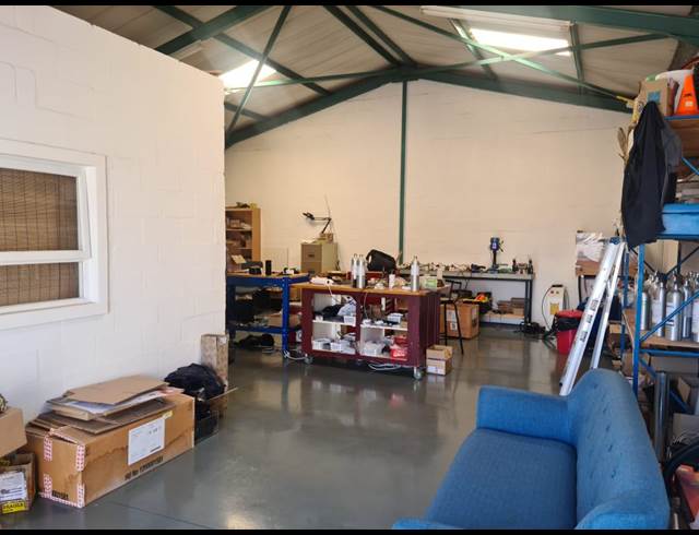 104M² WAREHOUSE RENTED IN DIEP RIVER