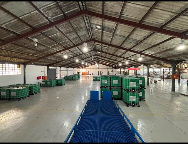 1,300M² WAREHOUSE TO LET IN EPPING INDUSTRIAL