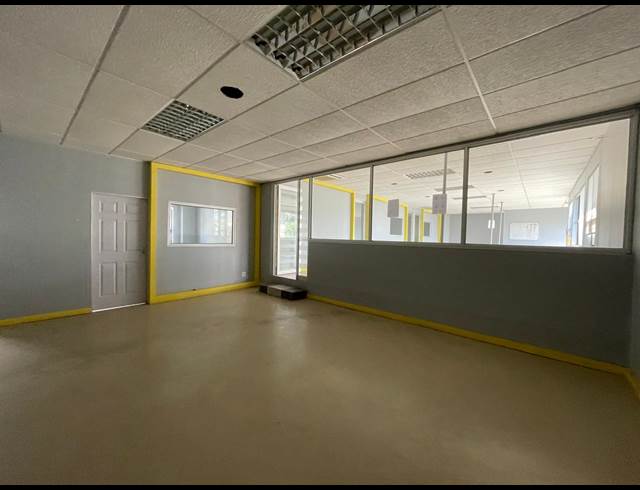 1,428M² OFFICE TO LET IN BRYANSTON