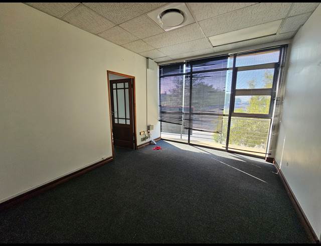 963M² WAREHOUSE TO LET IN NORTH RIDING