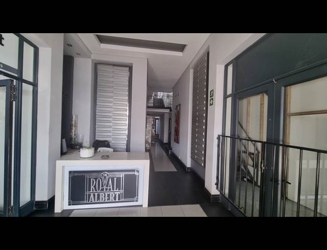 158M² OFFICE TO LET IN WOODSTOCK