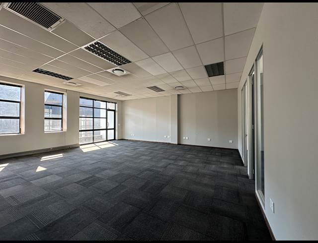 133M² OFFICE TO LET IN HIGHVELD TECHNOPARK
