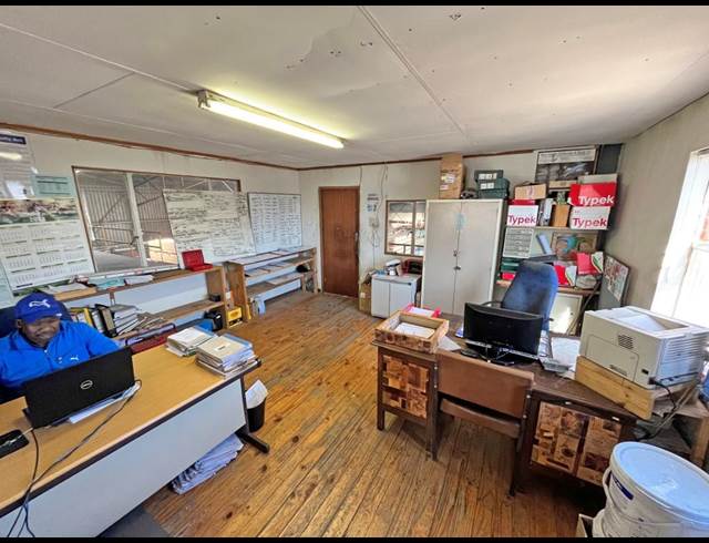2,500M² WAREHOUSE TO LET IN SPARTAN