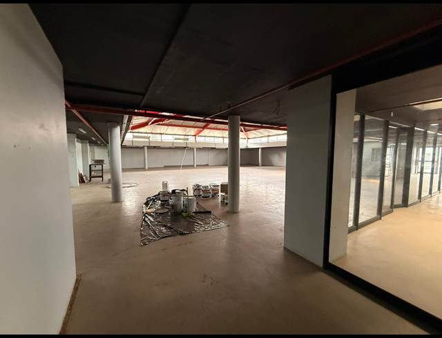 841M² SHOWROOM TO LET IN CONGELLA