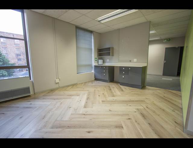 2,000M² OFFICE TO LET IN ROSEBANK
