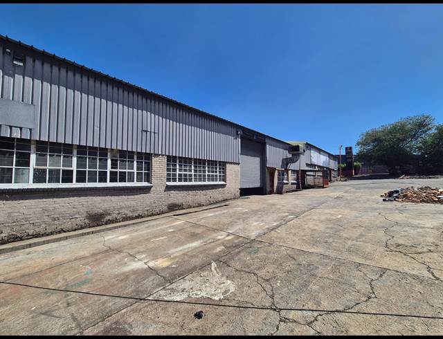 750M² WAREHOUSE TO LET IN WADEVILLE