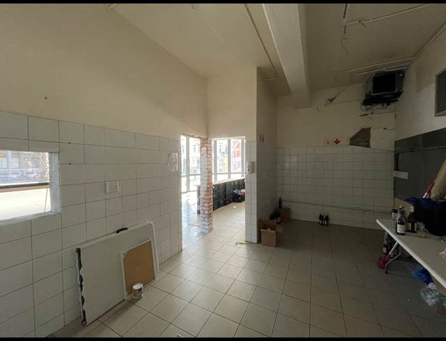 150M² RETAIL TO LET IN GARDENS