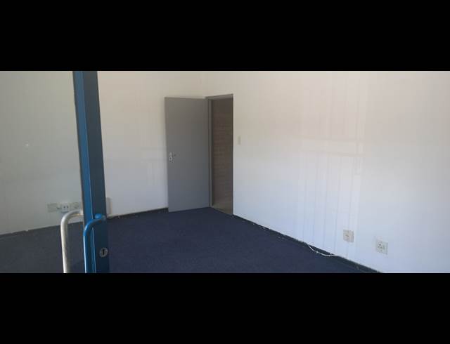 211M² MINI FACTORY TO LET IN STRIJDOMPARK