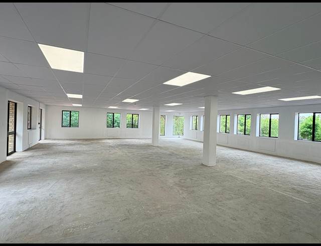402M² OFFICE TO LET IN VORNA VALLEY