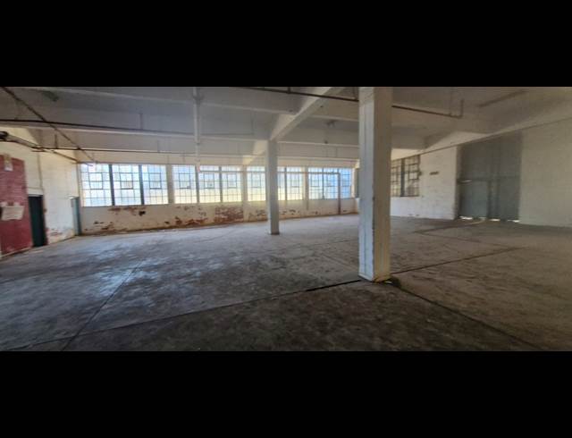 600M² WAREHOUSE TO LET IN SELBY
