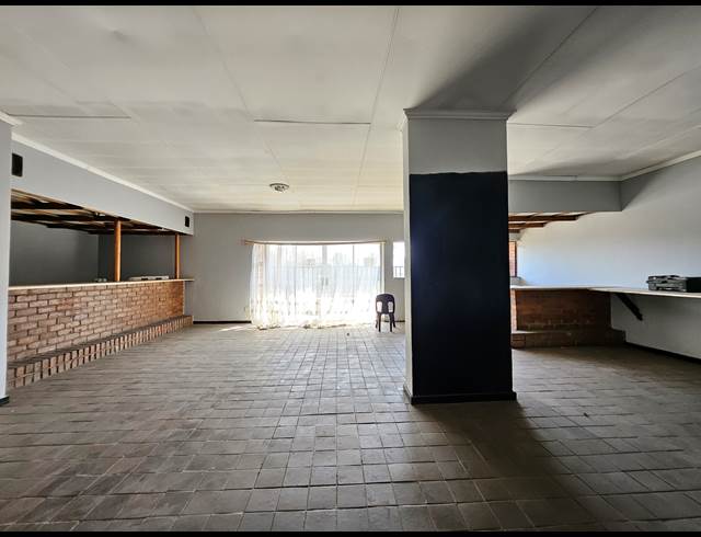 2,400M² WAREHOUSE TO LET IN PRETORIA WEST