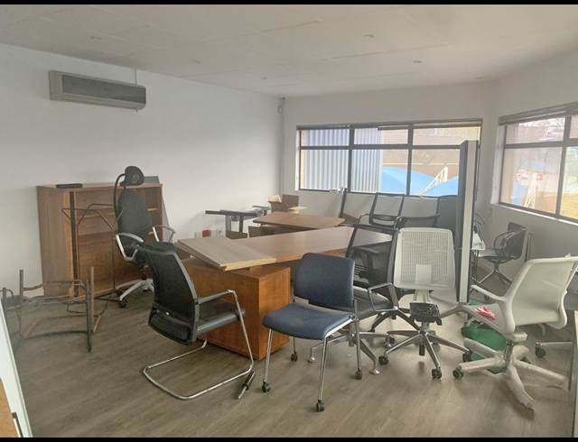 1,600M² WAREHOUSE TO LET IN BENROSE