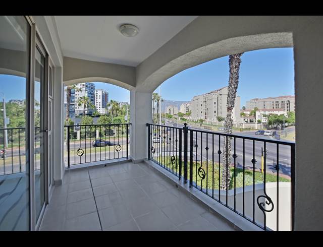 2 BEDROOM APARTMENT TO LET IN CENTURY CITY