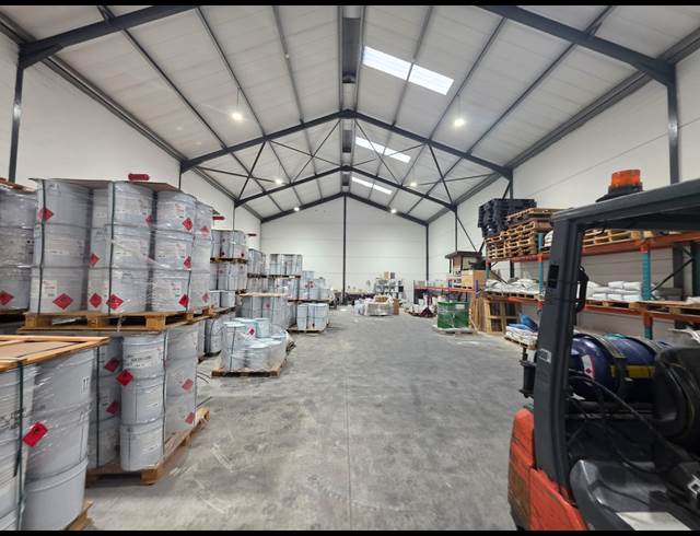 485M² WAREHOUSE TO LET IN FIRGROVE INDUSTRIAL ESTATE