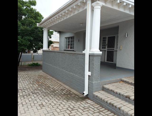 228M² OFFICE TO LET IN WESTDENE