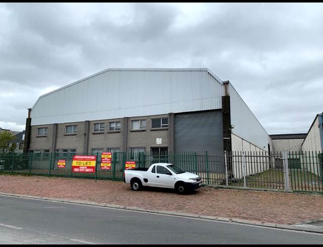 1,300M² FACTORY TO LET IN PAROW INDUSTRIAL