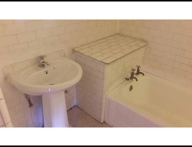 BUSINESS PROPERTY TO RENT IN ESTCOURT