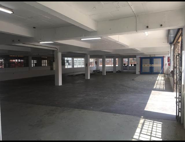 724M² WAREHOUSE TO LET IN KEW