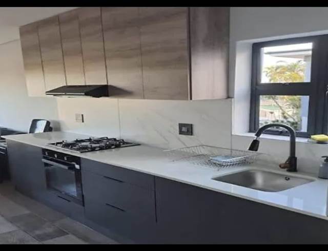 1 BEDROOM FLAT TO LET IN ESSENWOOD
