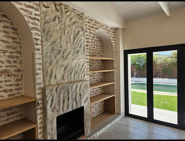 4 bed property to rent in BERGVLIET