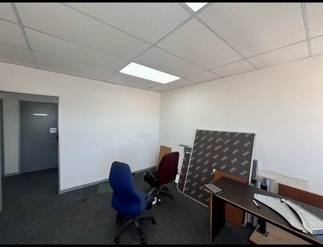 21M² OFFICE TO LET IN AUDAS ESTATE