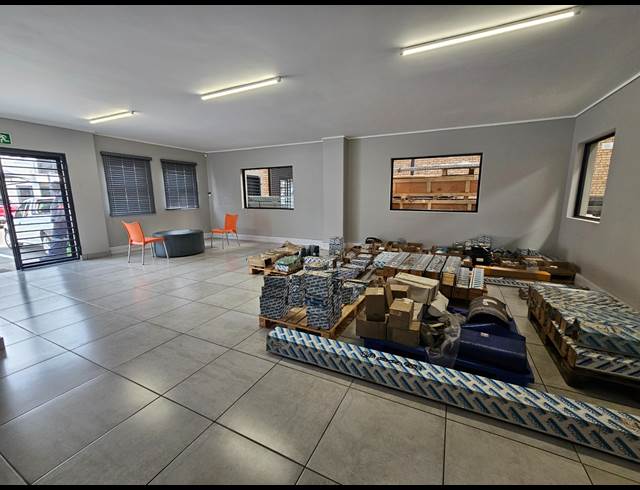 343M² WAREHOUSE TO LET IN BARTLETT