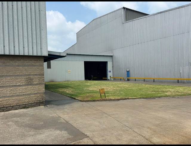 2,694M² WAREHOUSE TO LET IN ANDERBOLT