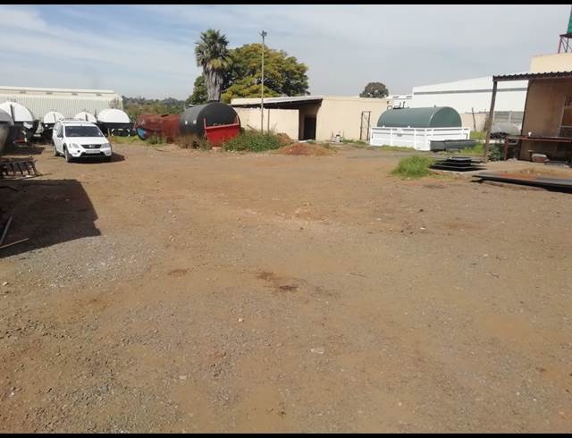 4,500M² WAREHOUSE TO LET IN POMONA
