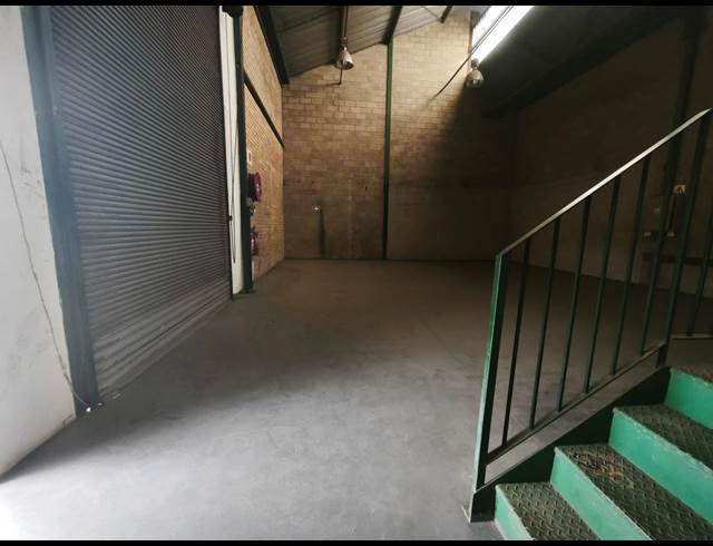 183M² WAREHOUSE TO LET IN ROBERTVILLE