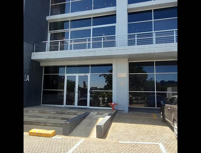 284M² OFFICE TO LET IN BEDFORDVIEW