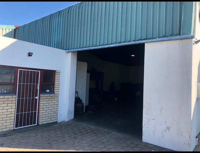 237M² WAREHOUSE RENTED IN SAXENBURG PARK 1