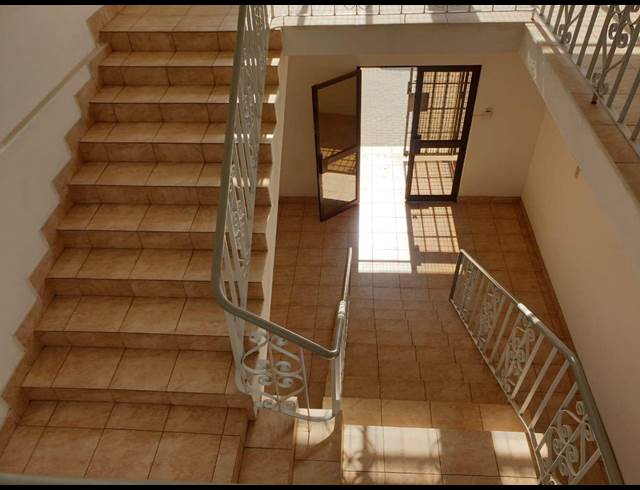 75M² OFFICE TO LET IN ELECTRON