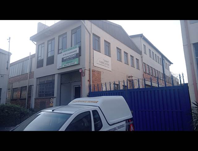2,479M² WAREHOUSE TO LET IN BENROSE