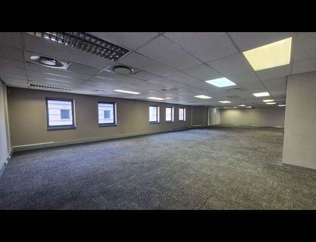 327M² OFFICE TO LET IN MENLYN