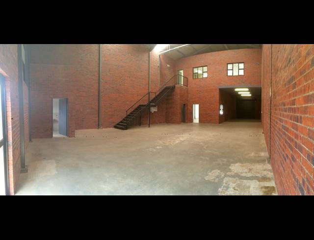 337M² WAREHOUSE TO LET IN FERNDALE