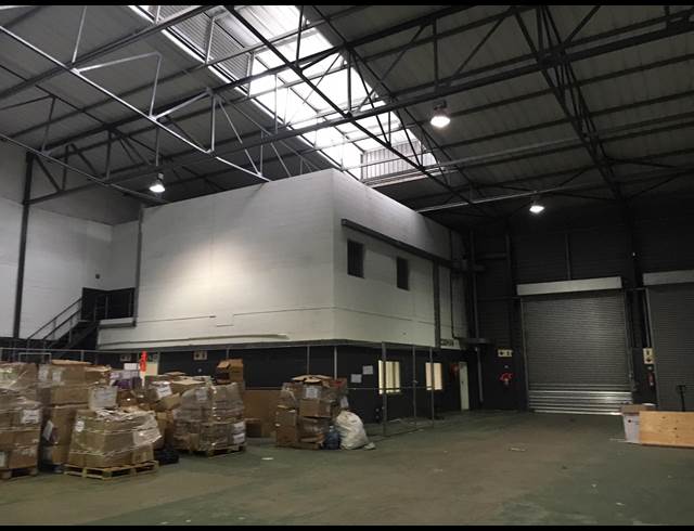 1,567M² WAREHOUSE TO LET IN NDABENI
