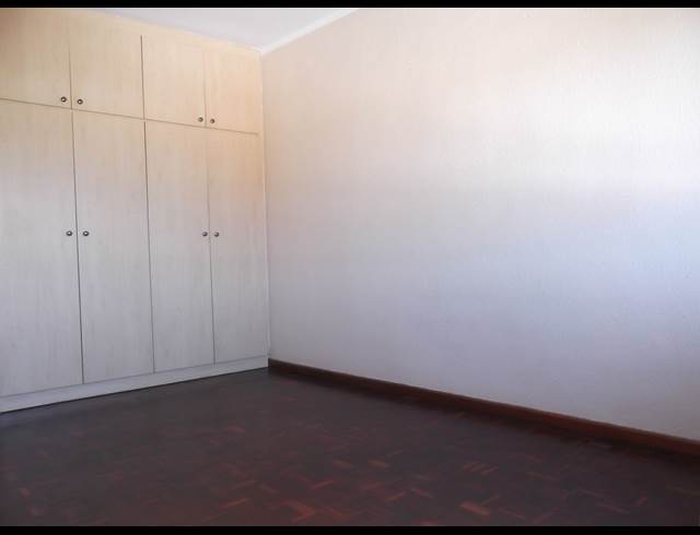 1 bed property to rent in ROSEBANK