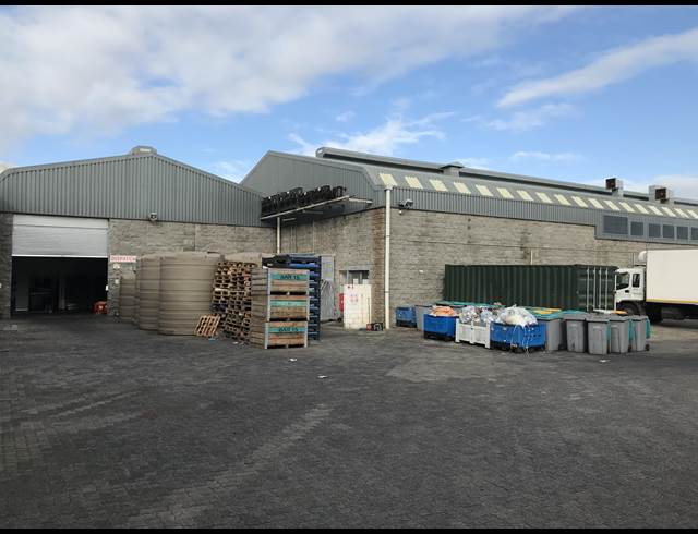 2,432M² WAREHOUSE TO LET IN EPPING INDUSTRIAL