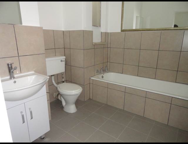 2 bed property to rent in EASTLEIGH