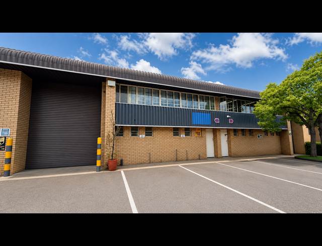 665M² WAREHOUSE TO LET IN MEADOWDALE
