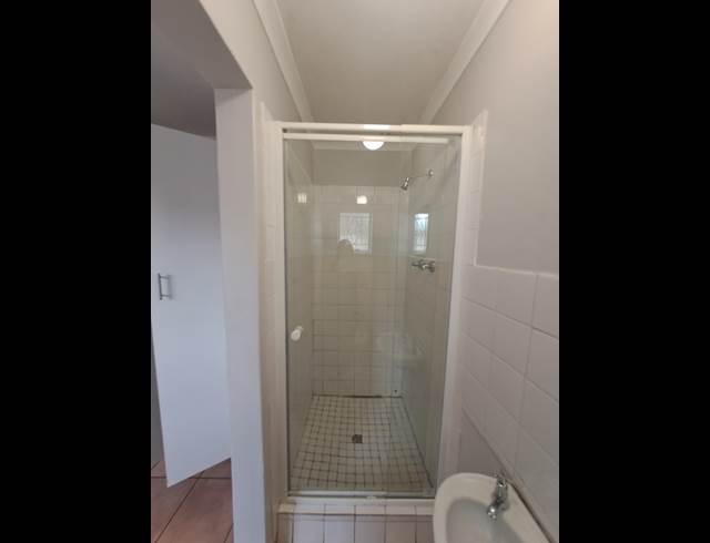 1 bed property to rent in ROUX PARK