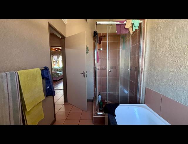 3 BEDROOM APARTMENT TO LET IN WEST ACRES