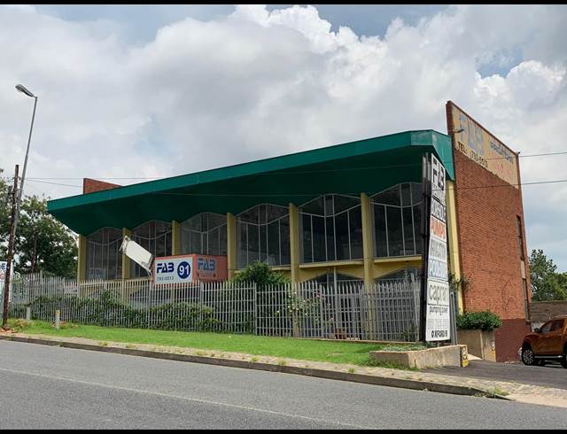 200M² WAREHOUSE RENTED IN FERNDALE