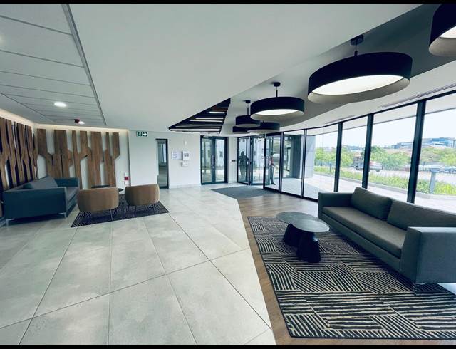 565M² OFFICE TO LET IN VORNA VALLEY
