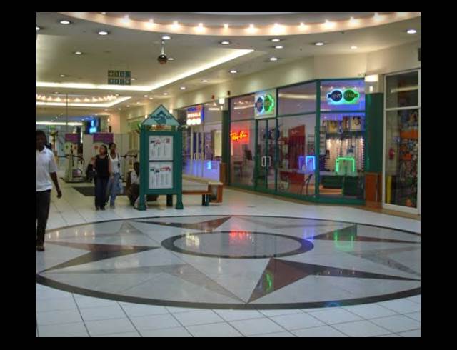 250M² RETAIL TO LET IN NEW REDRUTH