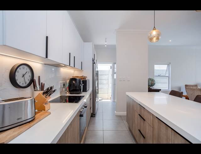 3 BEDROOM HOUSE RENTED IN LANGEBERG RIDGE