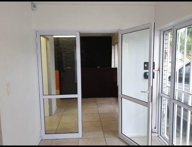 150M² OFFICE TO LET IN KILLARNEY GARDENS