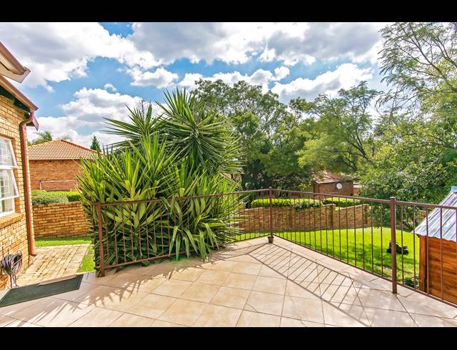 2 BEDROOM SIMPLEX RENTED IN WILGEHEUWEL