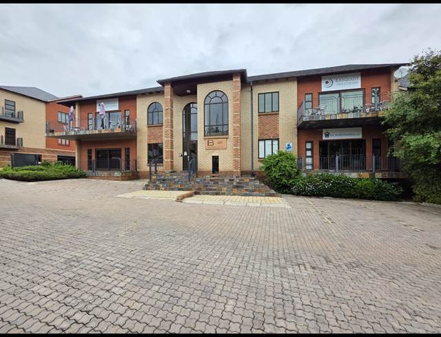 172M² OFFICE TO LET IN HONEYDEW