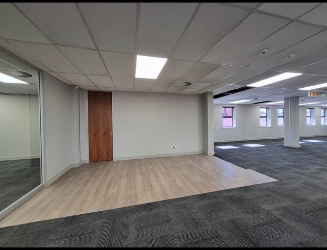 307M² OFFICE TO LET IN WAVERLEY
